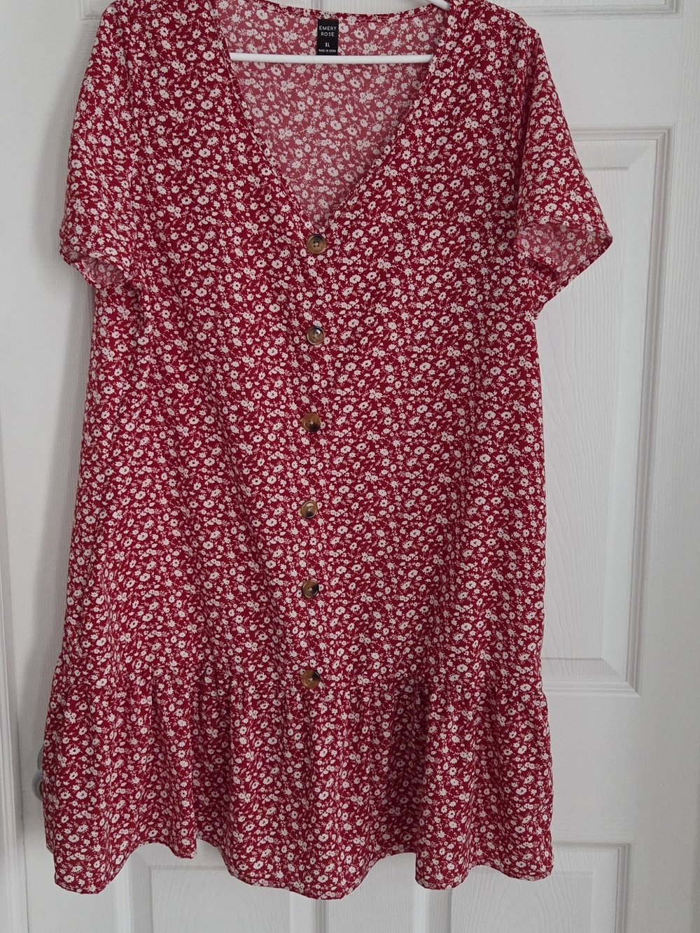 Red Floral Button-Front Midi Dress with V-Neck and Short Sleeves